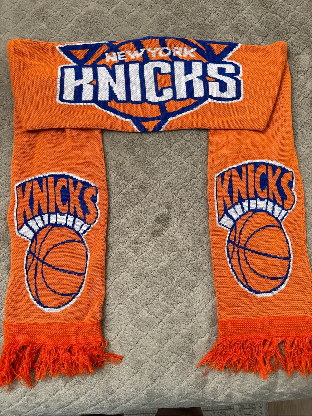 KNICKS - Knick Fans Orange/ blue Official NBA winter scarf